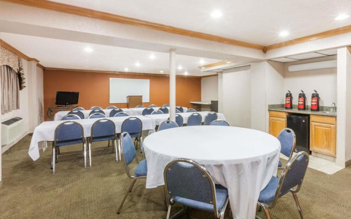 Ramada by Wyndham Oklahoma City Airport North