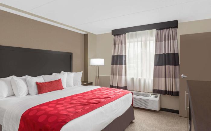Clarion Inn Des Moines Airport
