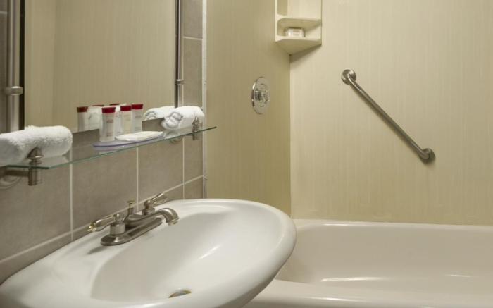 Ramada by Wyndham Jordan/Beacon Harbourside Resort