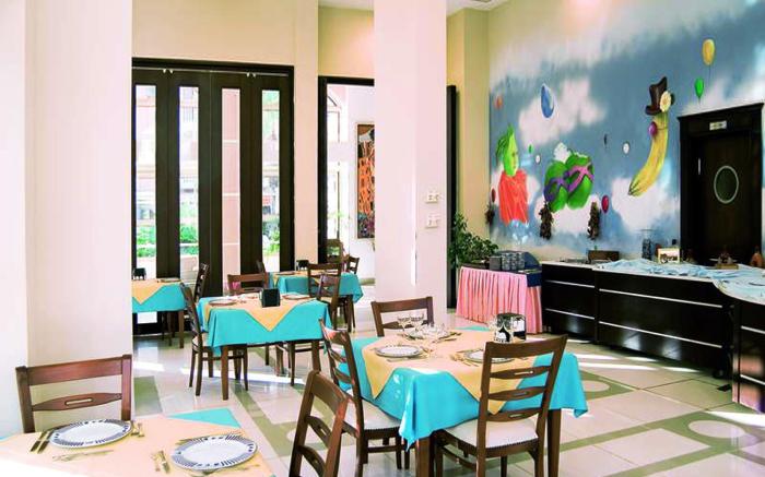 Almena Hotel