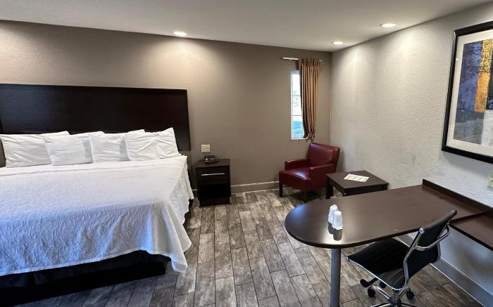 Red Roof Inn Hayward