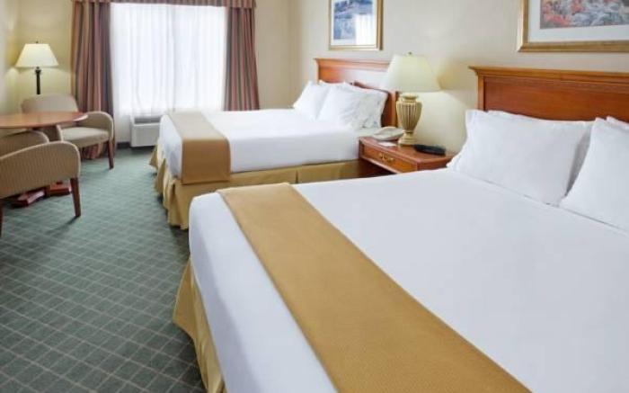 Holiday Inn Express Hotel & Suites Chester By IHG