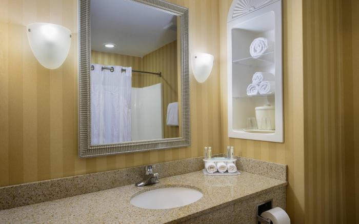 Holiday Inn Express Hotel & Suites Chester By IHG