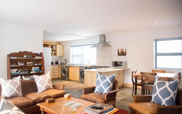7 Ackermann Place Guest House