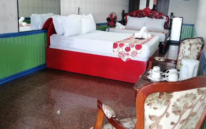 Sang Yoo Mountain View Tagaytay Hotel - Taal Lake View