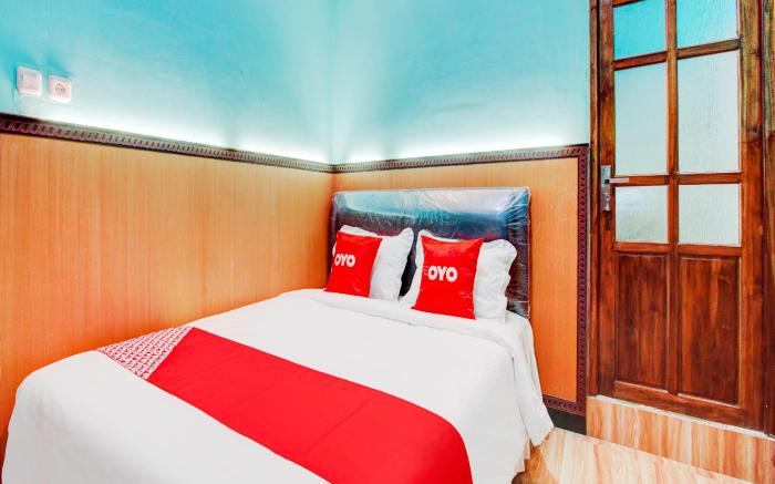 OYO 90179 Sybilla Cafe & Homestay