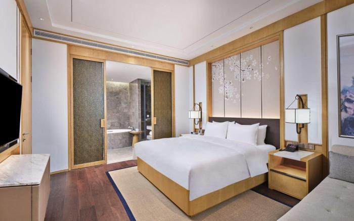 Hualuxe Suzhou Bay Hot Spring Resort By IHG