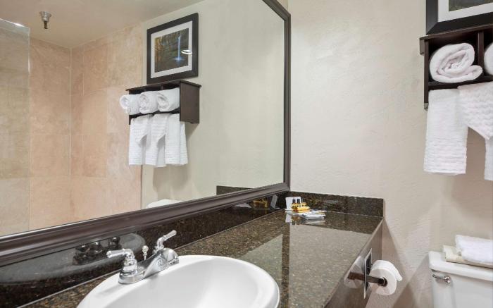 Best Western Plus Parkway Inn