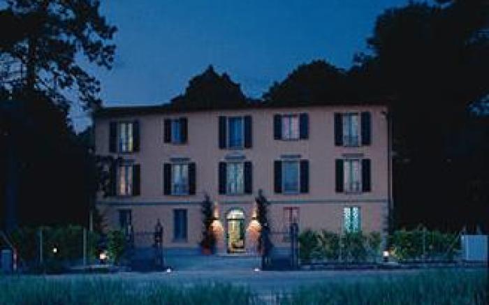 Residence Alle Scuole Country House