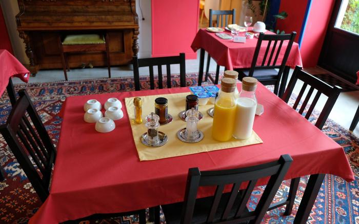La Maison Jaune à la Janaie