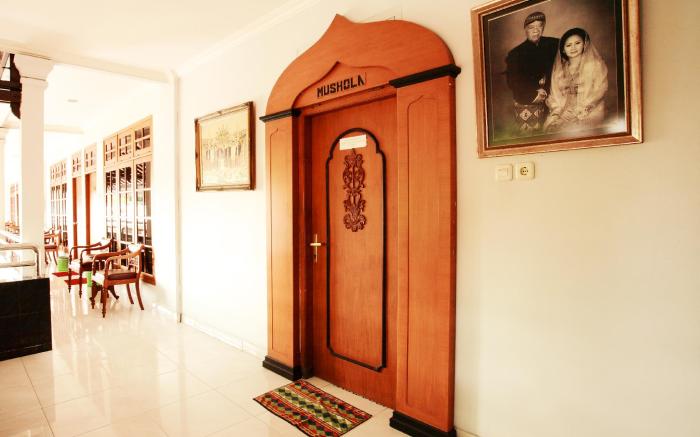 Hotel Syariah Arini Solo