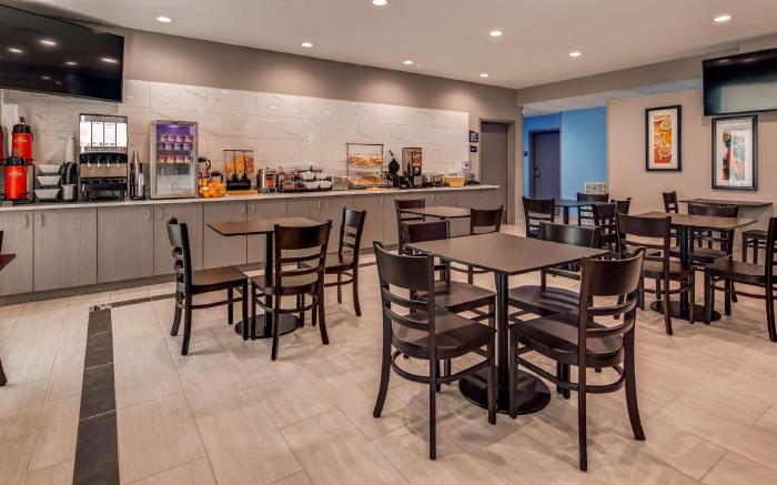 SureStay Plus Hotel by Best Western Humble
