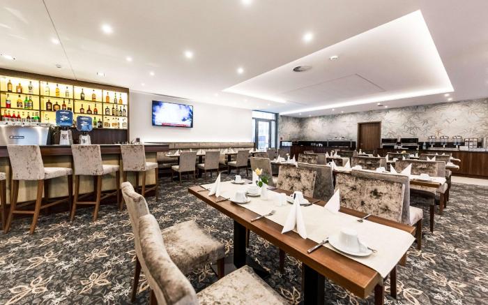 Best Western Plus Royal Suites