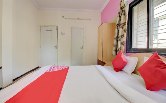 Hotel O Saroj