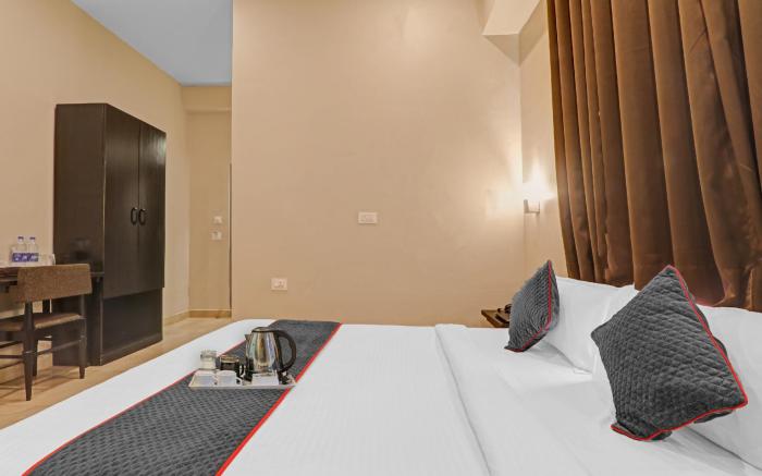 Townhouse Amaraa Hotel Near Phoenix Palassio