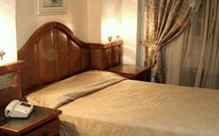 Reinales Plaza Hotel