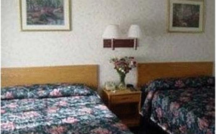 Travelers Inn