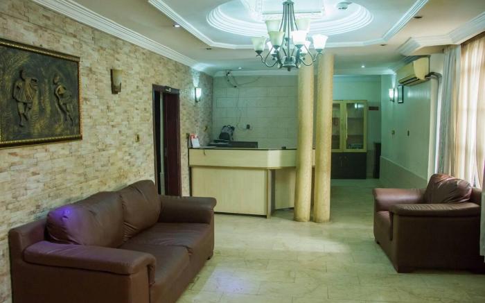 Tivoli Residence & Bar