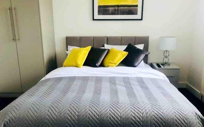Heathrow Sleep 💤one / En-Suite Rooms ref# 6
