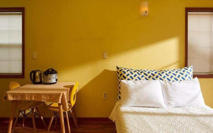 A. 해바라기(낮에는 산과 계곡이, 밤에는 별들이 아름다운 평창의 펜션)