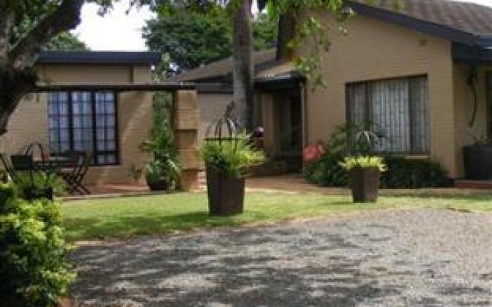 Ama Zulu Guesthouse and Safaris