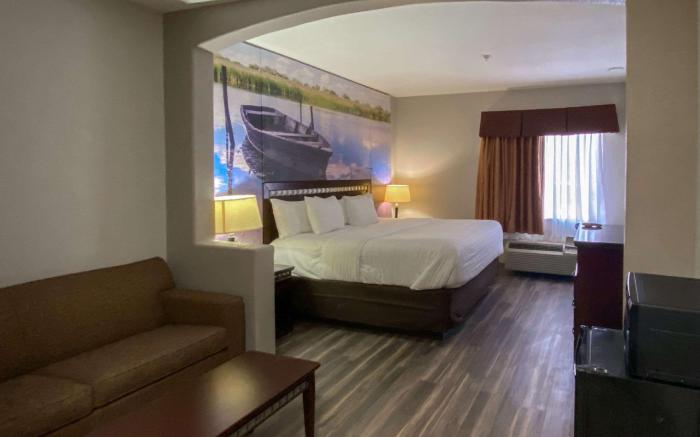 Clarion Pointe Sulphur - Lake Charles