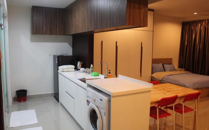 De Houz Guesthouse @ Setia Alam Trefoil