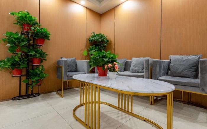 Shell Hotel Huaibei Jinying Plaza Long Distance Bus Station