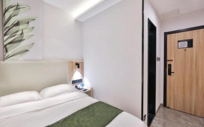 GreenTree Inn Express Beijing Dongcheng District Beixinqiao Metro Station Gui Street