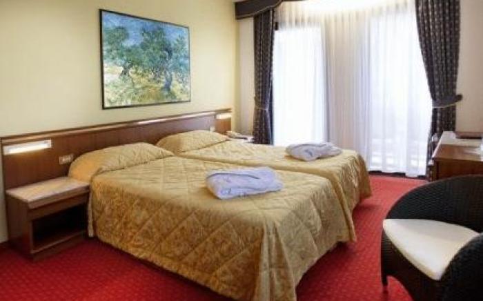Hotel Castello Lake Front