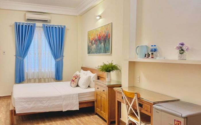 Cozy Hotel - 140 Cong Quynh