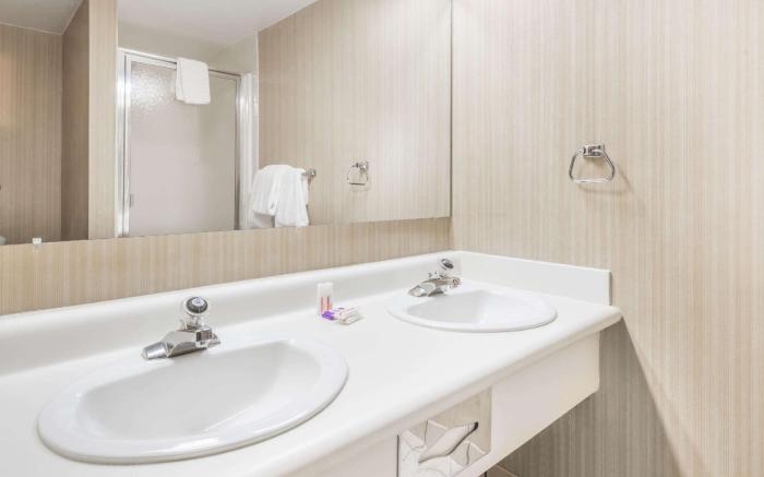 Knights Inn - Poe Avenue Dayton, OH