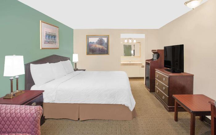 Knights Inn - Battle Creek MI