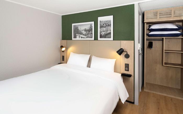 Campanile Bordeaux Nord Le Lac Hotel