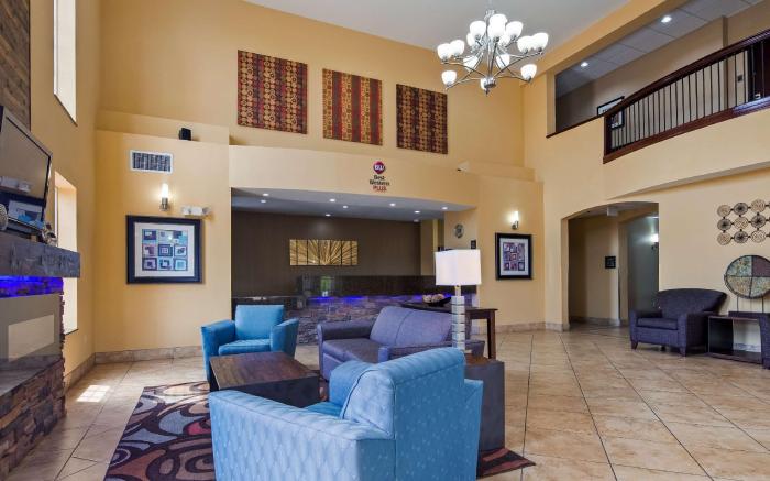 Best Western Plus Eastgate Inn and Suites