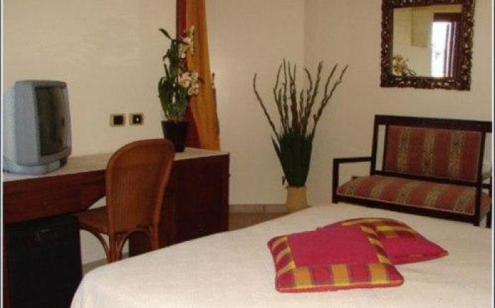 Hotel Il Faro Della Guitgia Tommasino