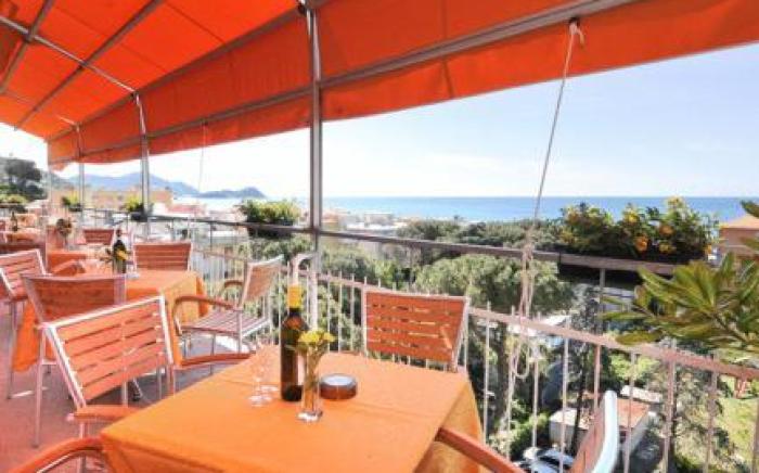 Hotel Mediterraneo