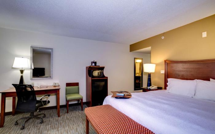 Hampton Inn & Suites - Cape Coral/Fort Myers Area, FL