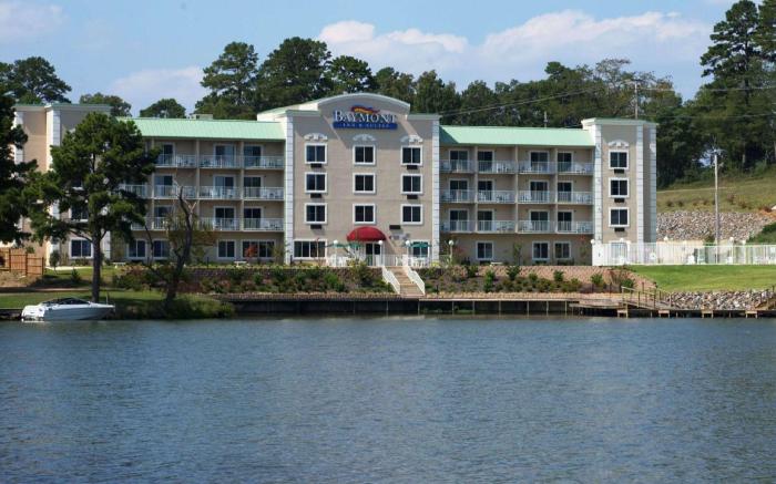 Baymont by Wyndham Hot Springs