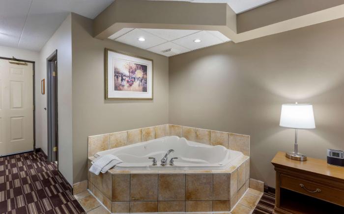 Best Western Plus Orillia Hotel