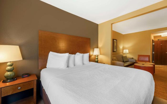 Best Western Plus Tupelo Inn & Suites