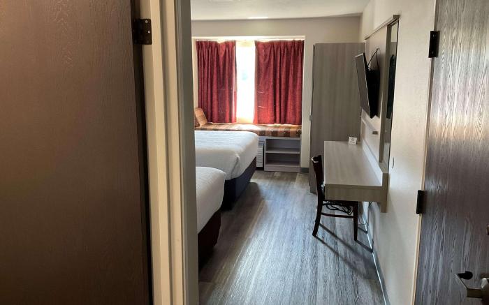 Microtel Inn & Suites by Wyndham Clarksville