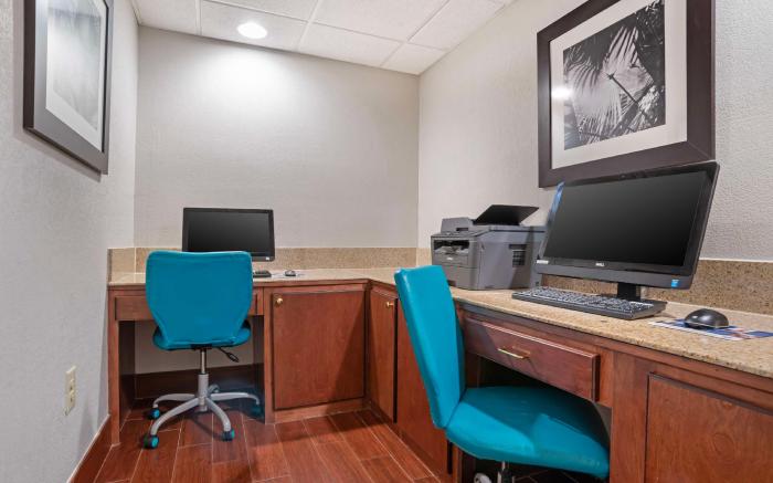 Best Western Plus Blue Angel Inn