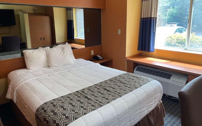 Microtel Inn & Suites by Wyndham Newport News Airport