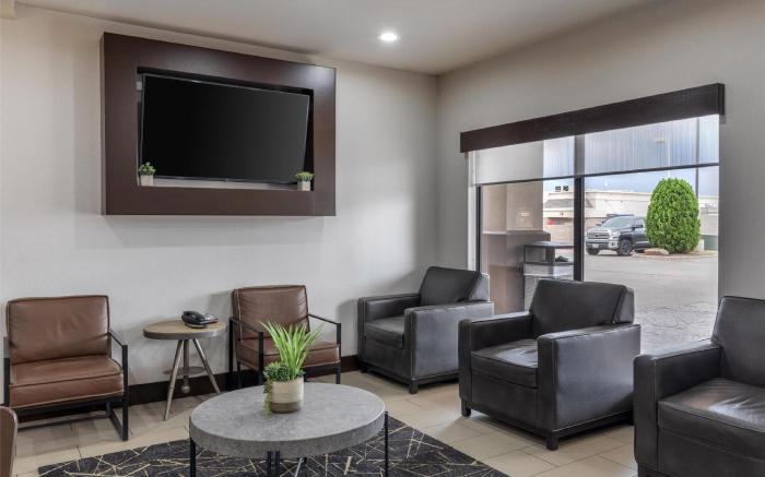 Best Western Plus Denton Inn & Suites