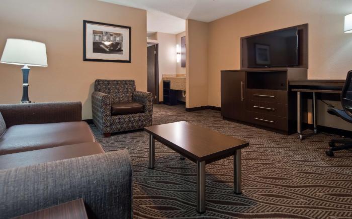 Best Western Plus Galleria Inn & Suites