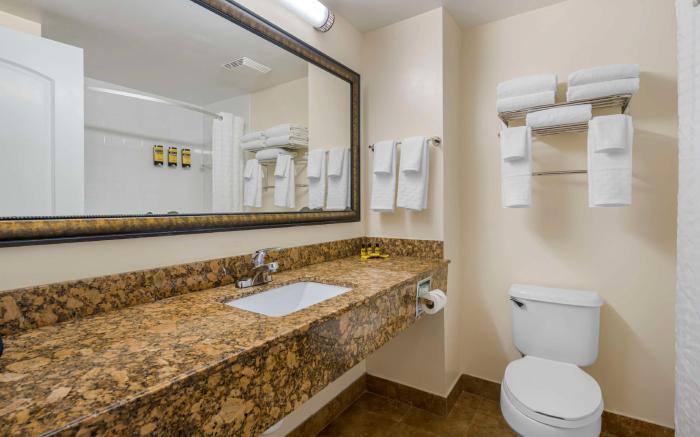 Best Western Plus Universal Inn