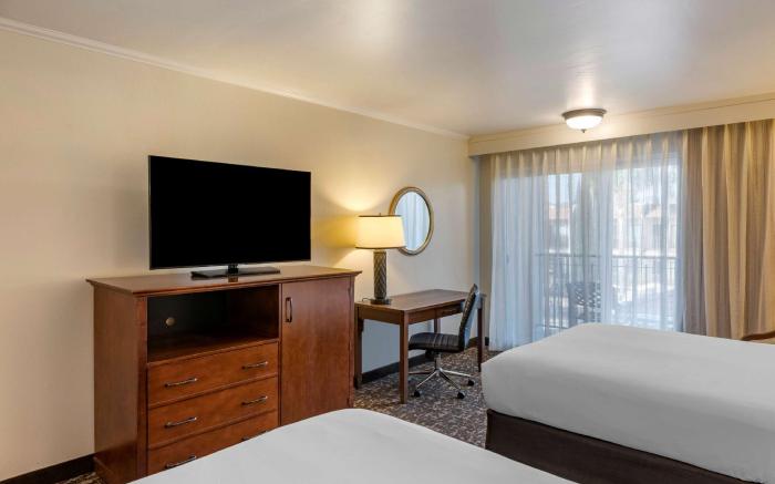 Best Western Plus Royal Oak Hotel