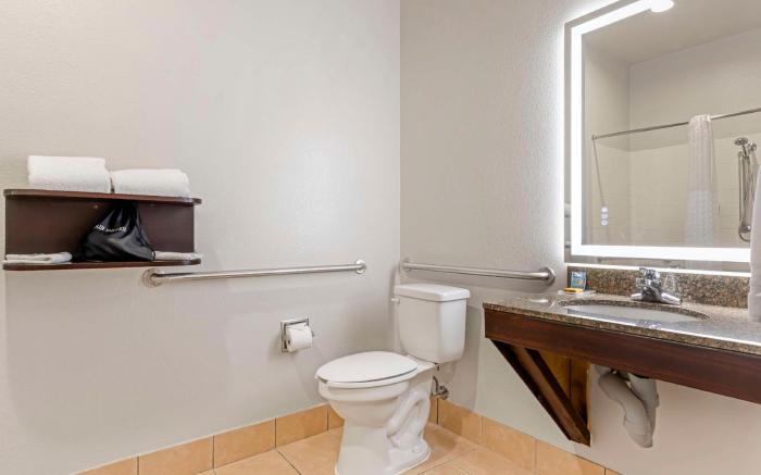 Best Western Plus Lake Worth Inn & Suites