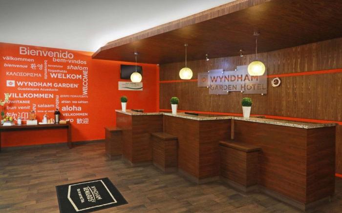 Wyndham Garden Guadalajara Acueducto